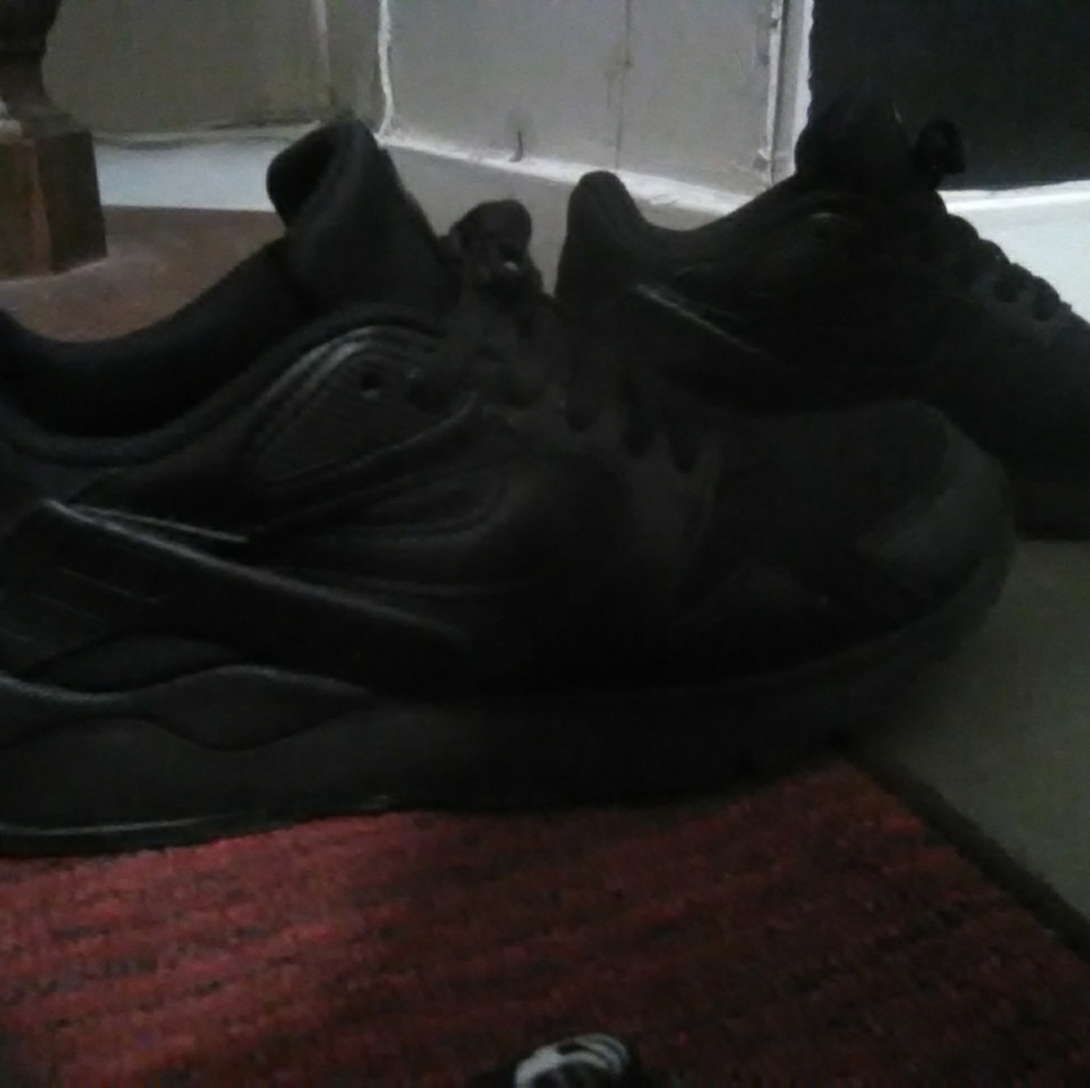 Nike air shoes size 10.5